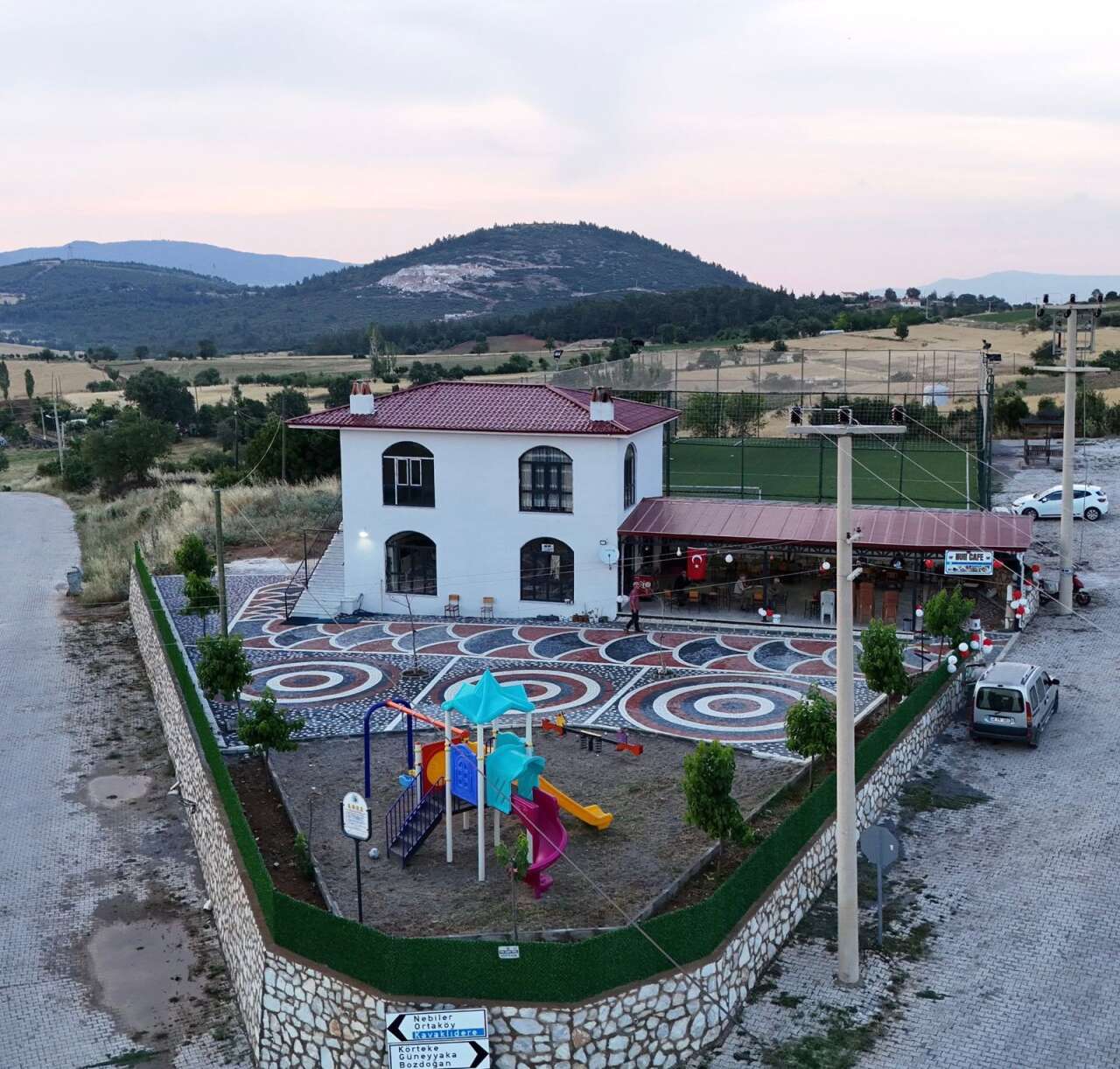 Kavaklıdere'de Yeni Sosyal Yaşam Alanı Nur Cafe Hizmete Açıldı 3